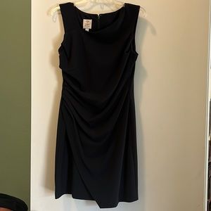 Sleeveless dress with front detail